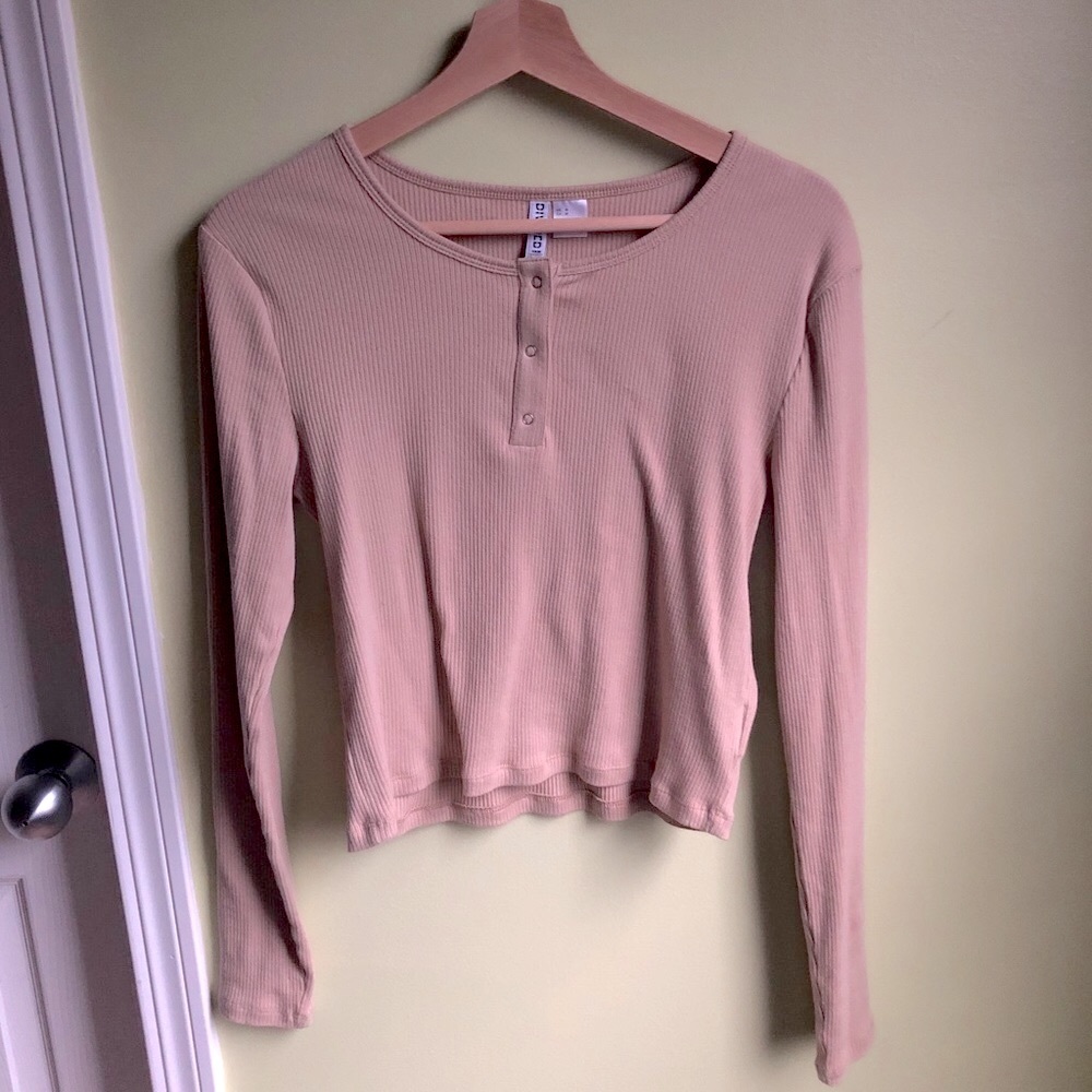 Cropped tee